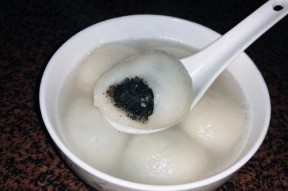 娱乐吃瓜酱芝麻汤圆